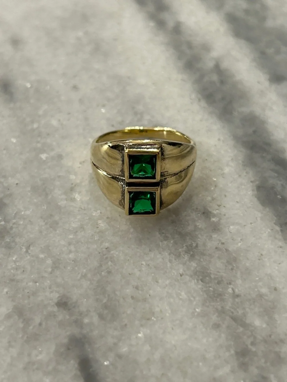 Gold Plated Bezel Green Emerald-like Stone Ring sz 7